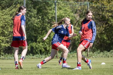Bild 85 - wBJ Hamburger SV - Hertha BSC : Ergebnis: 5:2